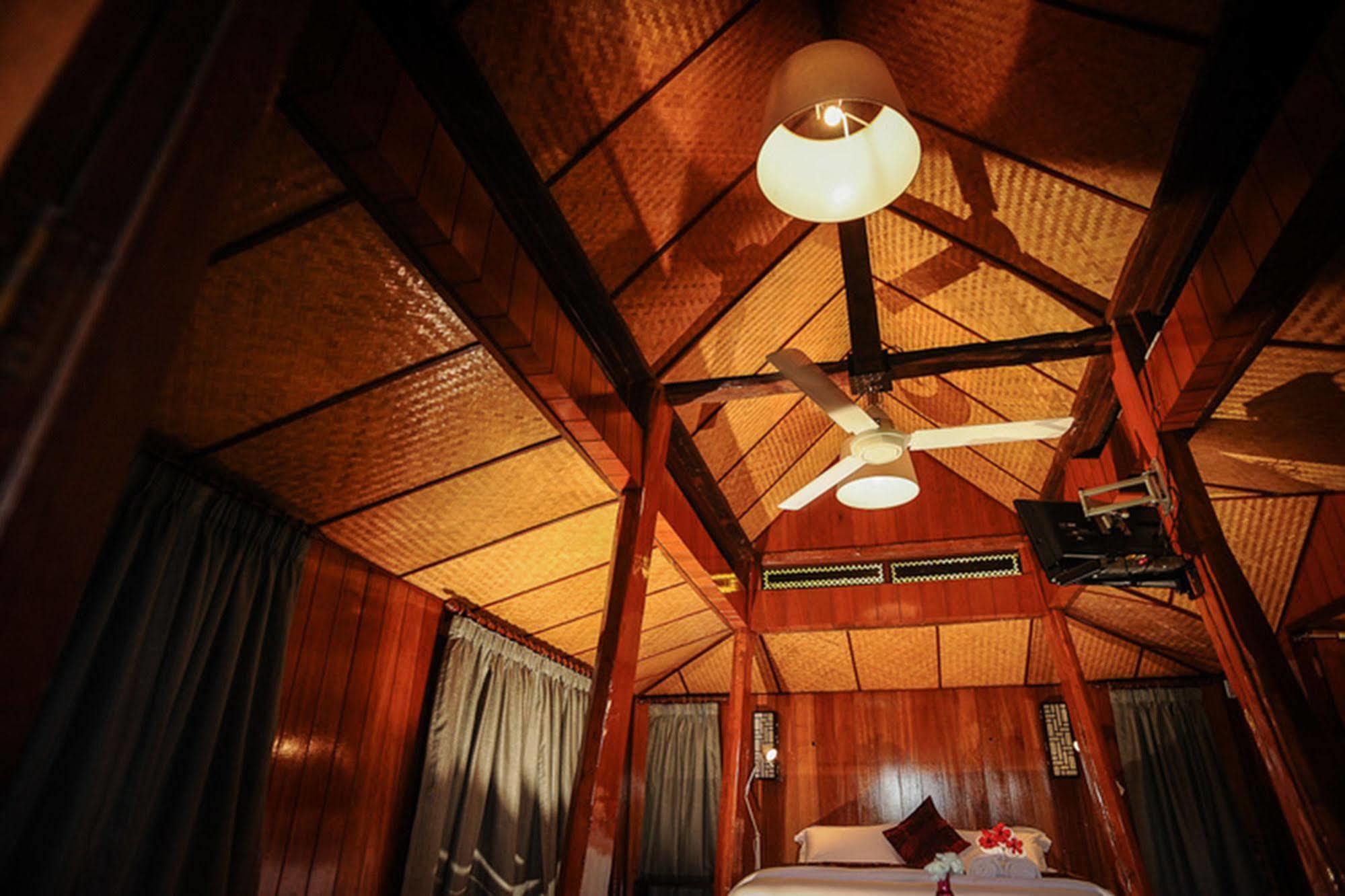Malihom Private Estate Villa Balik Pulau Eksteriør bilde